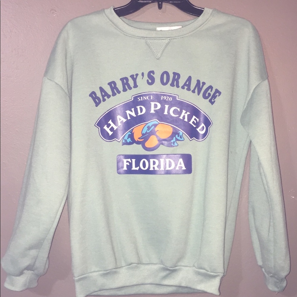 Soft green sweat shirt